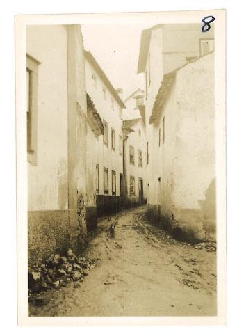 <b>Street scene in Penacova, s[...]</b>